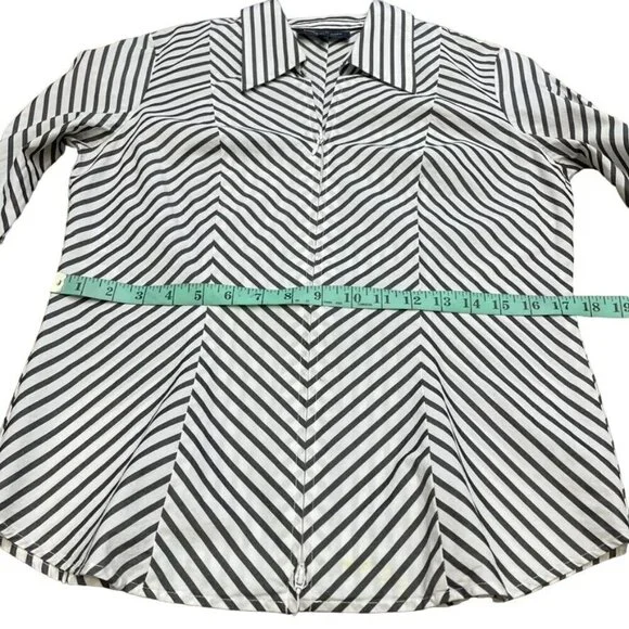 Jones New York Signature Women’s Black & White Striped Zip-Up Shirt Long Sleeve - Picture 9 of 13